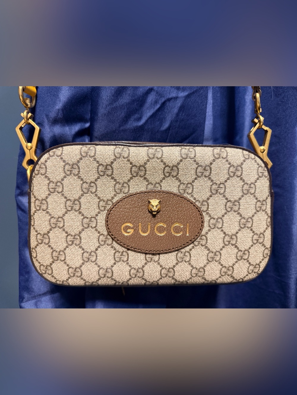 Gucci Neo Vintage GG Supreme Messenger Bag
